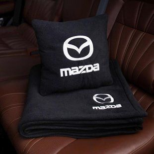 Подушка и плед в машину с логотипом Mazda, флисовый набор FLISET-MAZDA-BLK-WHI фото