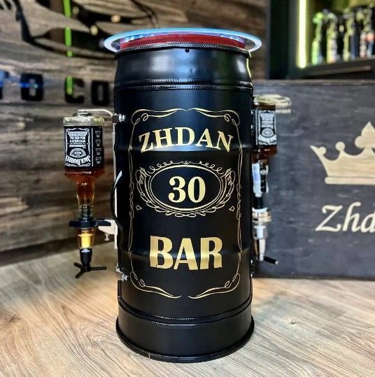 Бочка Бар 30л, солідний подарунок чоловіку, іменний міні-бар B30-BLK-G-020 фото