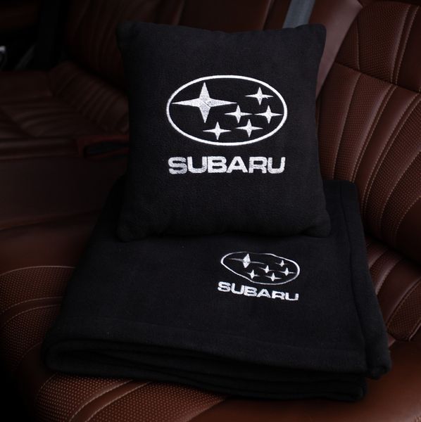 Подушка и плед в машину с логотипом Subaru, флисовый набор FLISET-SUBARU-GRA-YEL фото