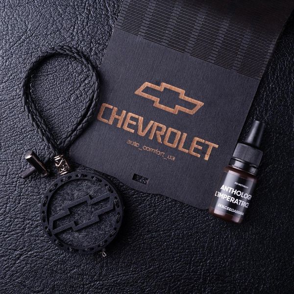 Ароматизатор в машину CHEVROLET з темного дерева, подарунок чоловікові AR-CHEVROLET-021 фото