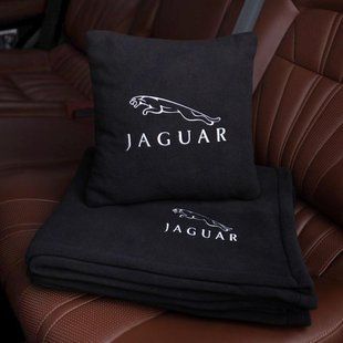 Подушка и плед в машину с логотипом Jaguar, флисовый набор FLISET-JAGUAR-BLK-WHI фото