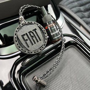 Ароматизатор в машину Fiat ручної роботи, подарунок чоловікові HAR-FIAT-039 фото