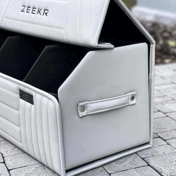 Автомобильный органайзер в багажник Premium Pro Elite с логотипом Zeekr, магнитная фиксация, размер L 65 см 200042843 фото