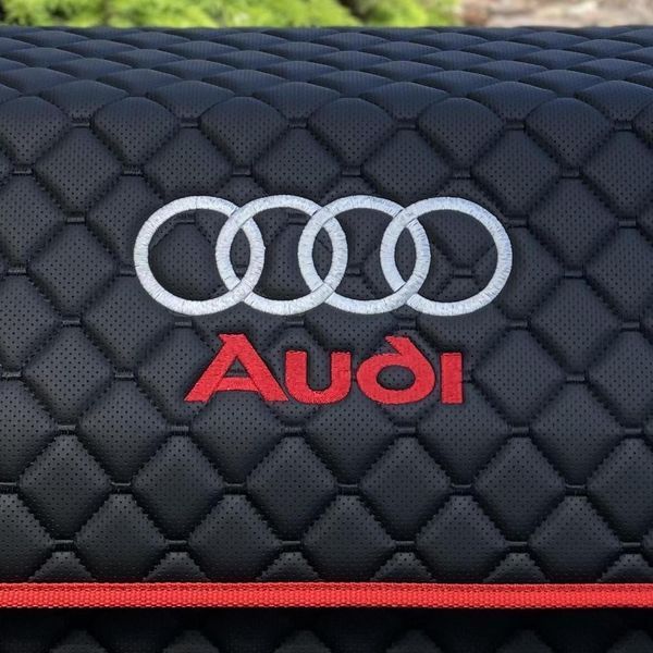 Органайзер у багажник з вишивкою Audi, чорний з червоним кантом, 50 см, автомобільний органайзер в авто 00021453 фото