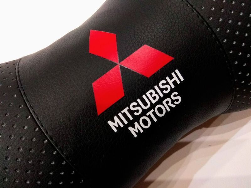 Подушка в машину на підголівник MITSUBISHI (Мітсубіші), чорний, 1 шт ORTG-MITSUBISHI-BLK фото
