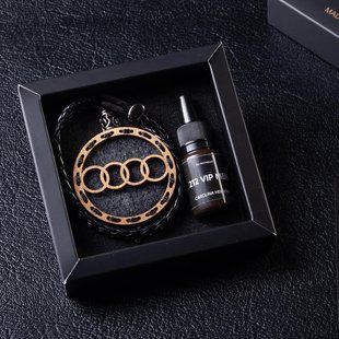 Ароматизатор в машину Audi з світлого дерева, подарунок чоловікові AR-AUDI-005 фото