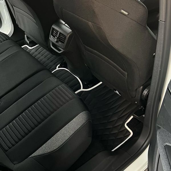 Килимки в автомобіль з екошкіри Peugeot в салон, чорний H00021455 фото