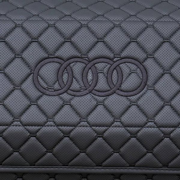 Органайзер в багажник на магните с логотипом Audi из экокожи, черный, 80 см, складной органайзер в багажник 200041447 фото