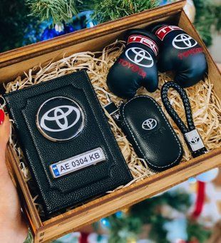 Аксессуары в машину TOYOTA (Тойота), подарочный набор 000002756 фото