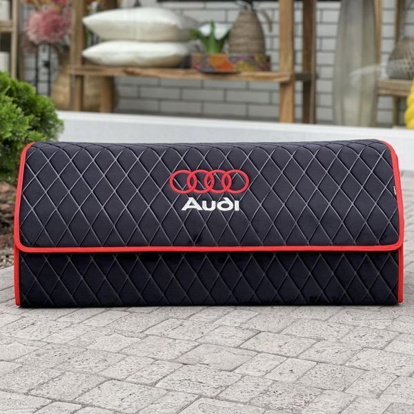 Органайзер в багажник с вышивкой Audi, черный велюр с красным кантом, 80 см, автомобильный органайзер в авто 00021482 фото