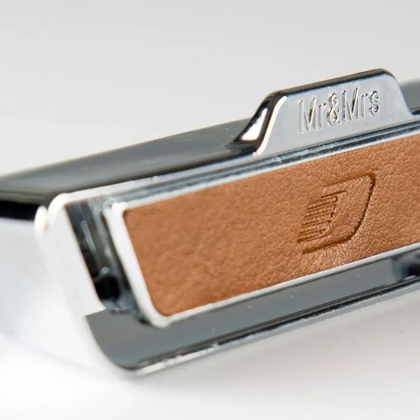 Аромадиффузор в авто Mr&Mrs EVO Brown Leather Chrome Silver - Essential Wood 200041515 фото