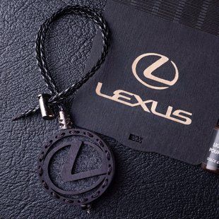 Ароматизатор в машину LEXUS з темного дерева, подарунок чоловікові AR-LEXUS-075 фото