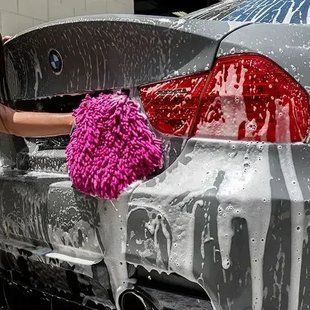 Перчатка из микрофибры для мойки, Big Mofo Chenille Microfiber Scratch-Free Wash Mitt, розовая, Chemical Guys MIC499 фото