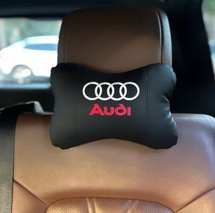 Подушка в машину на підголівник з вишивкою AUDI (Ауді), чорний, 1 шт 000005615 фото