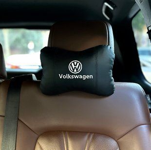 Подушка в машину на підголівник з вишивкою VOLKSWAGEN (Фольцваген), чорний, 1 шт 000005623 фото