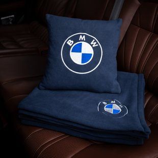 Подушка и плед в машину с логотипом BMW, флисовый набор FLISET-BMW-BLU фото
