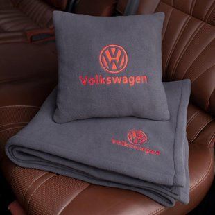 Подушка и плед в машину с логотипом Volkswagen, флисовый набор FLISET-VOLKSWAGEN-GRA-RED фото