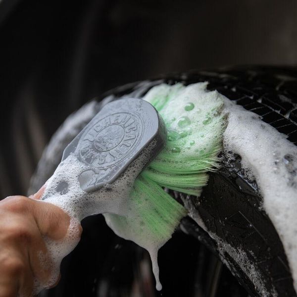 Щетка для дисков Wheelie all exterior surface & Wheel brush, Chemical Guys ACCG08 фото