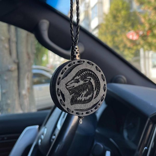Ароматизатор в машину Козеріг, знак зодіаку з темного дерева AR-CAPRICORN-218 фото