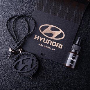 Ароматизатор в машину HYUNDAI з темного дерева, подарунок чоловікові AR-HYUNDAI-051 фото