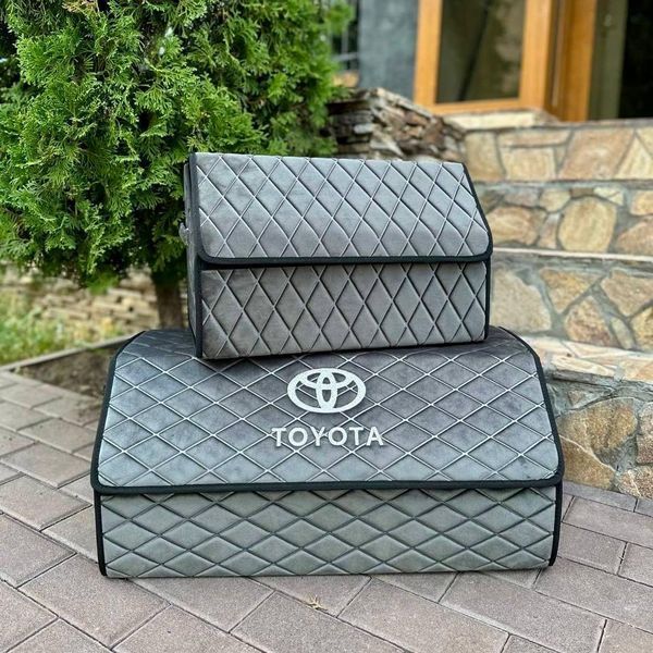 Органайзер в багажник с вышивкой Toyota, серый велюр, 65 см, автомобильный органайзер в авто ORG65-TOYOTA-03 фото
