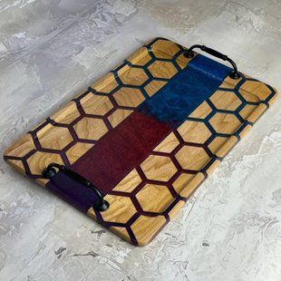 Поднос для подачи, фактура соты, с натурального дерева и эпоксидной смолы 000003817 фото
