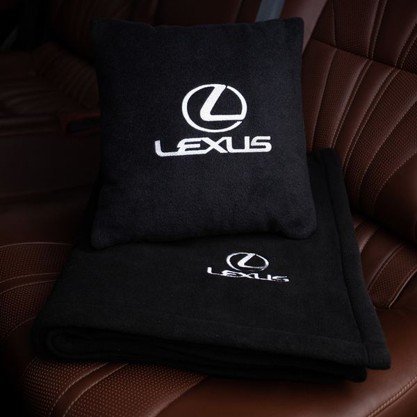 Подушка та плед в автомобіль з логотипом Lexus, флісовий набір FLISET-LEXUS-BLU-WHI фото