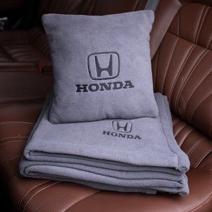 Подушка и плед в машину с логотипом Honda, флисовый набор Серый FLISET-HONDA-GRA-GRA фото