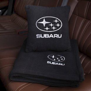 Подушка та плед в автомобіль з логотипом Subaru, флісовий набір FLISET-SUBARU-BLK-WHI фото